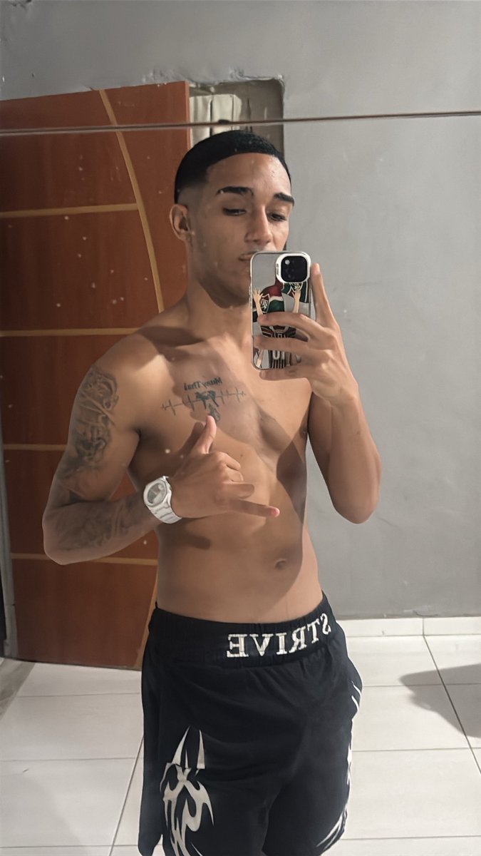 C_rychard's tweet photo. azar de quem já, sorte de quem nunca 🤢 https://t.co/5CgRZitua5