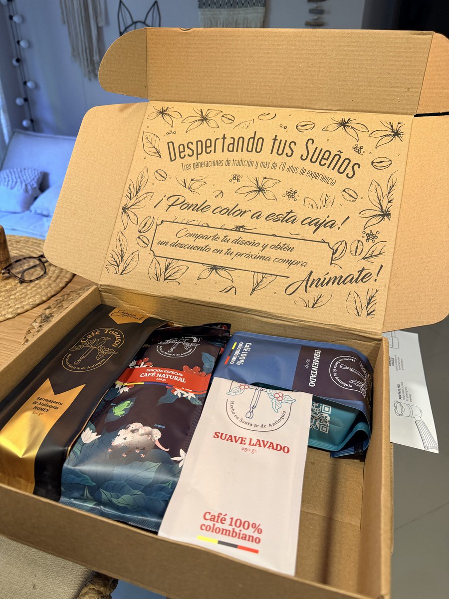 evelyncarmona's tweet photo. Lo que publico un día / lo que me manda mi novio al día siguiente 🥰 https://t.co/az9SsumOGL