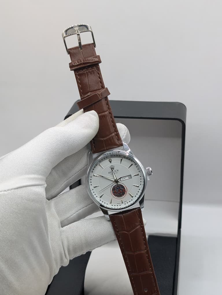 _teecollection's tweet photo. Timepiece 

Wrist Watch ⌚️ 
Original genius 
Leather
- Available ✅️ 
- Premium Quality
Price 🏷  : 23k
📍 Kaduna, Kano
Nation Wide Delivery 📦 https://t.co/iOUjoK8mqO