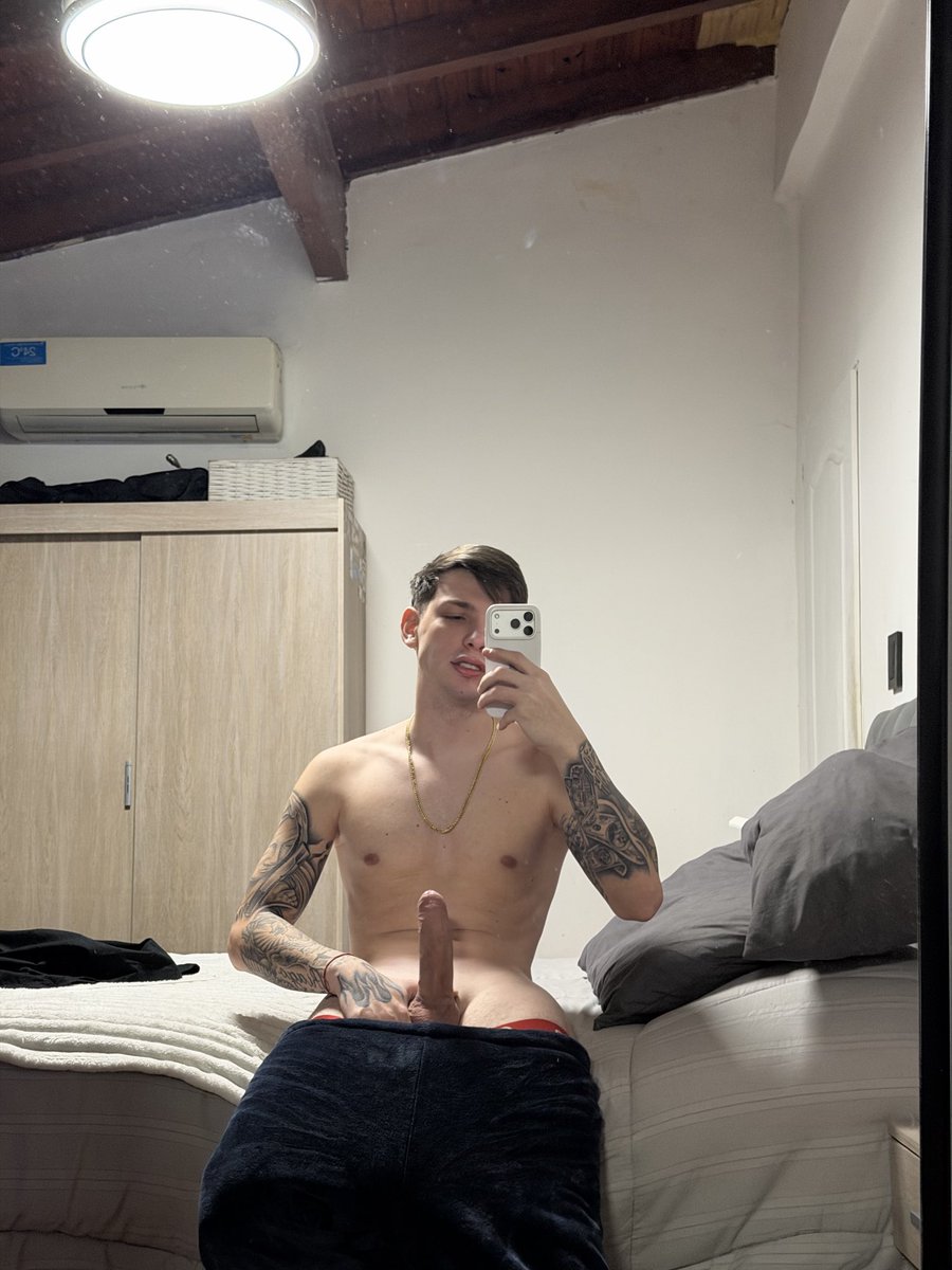 HotLatinBoy12's tweet photo. chudai🔥🔥 https://t.co/8TObrSKTS3