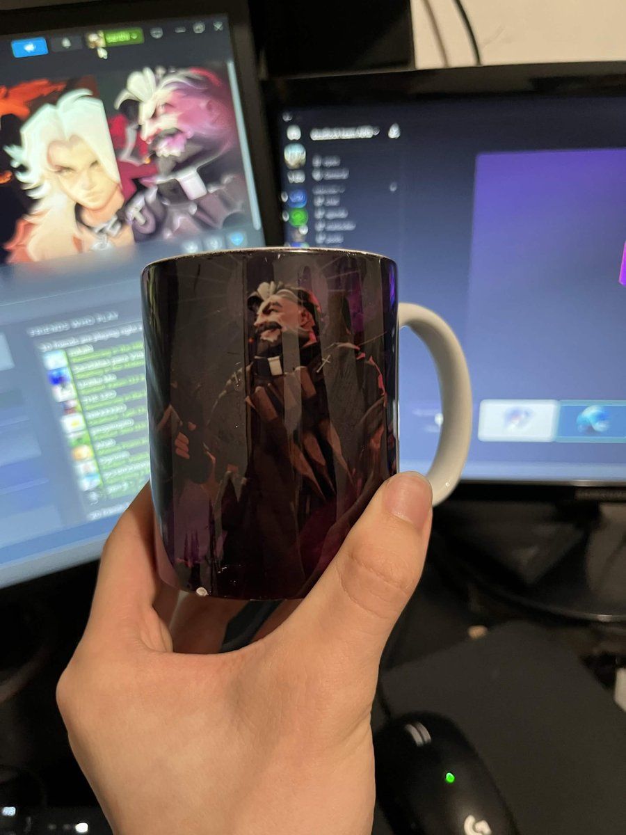 skywalkerdlk's tweet photo. alguien que no es main venator tendria esta taza? https://t.co/Y0pspxC5z1