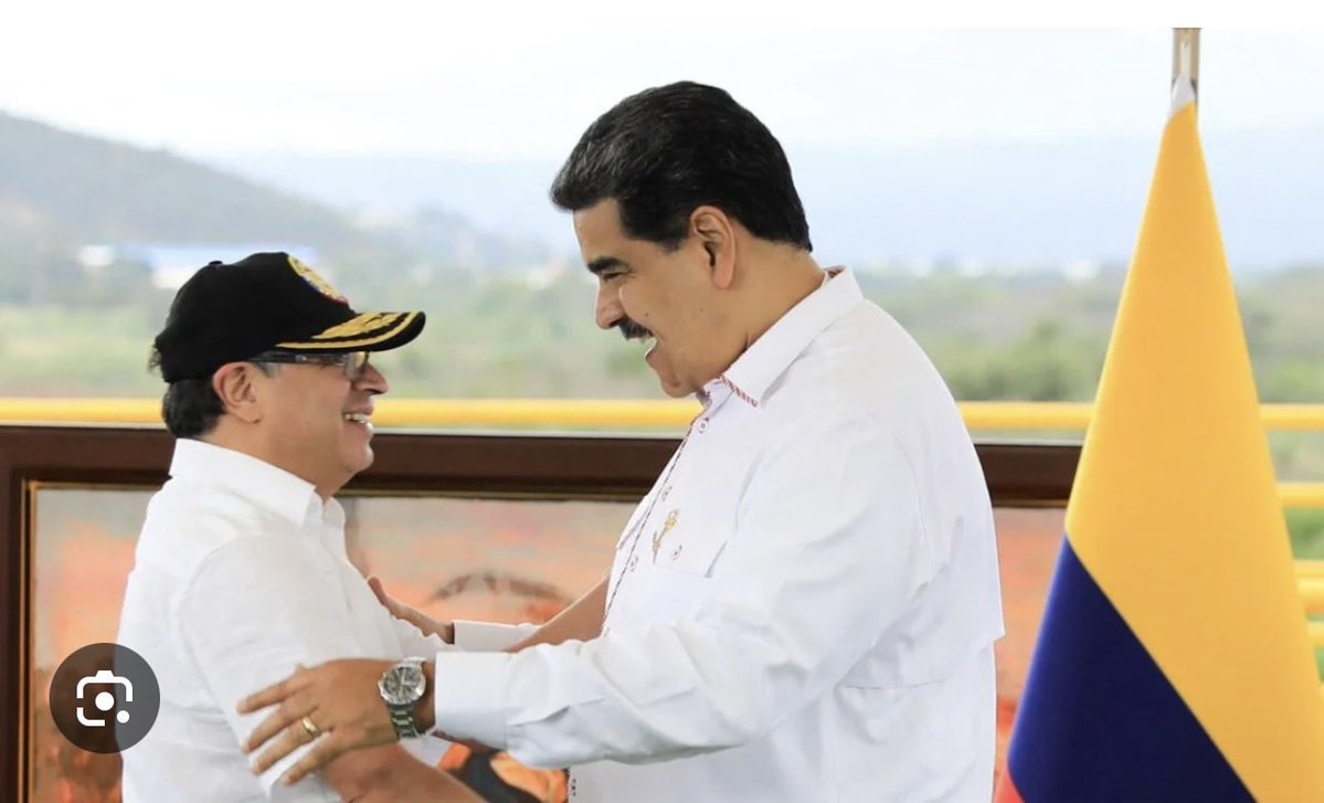 andresbs025's tweet photo. @emeaeneu0 A cual de los dos extrañas el que está en EEUU o el que está pronto a irse para EEUU https://t.co/M7UTiIR5e4