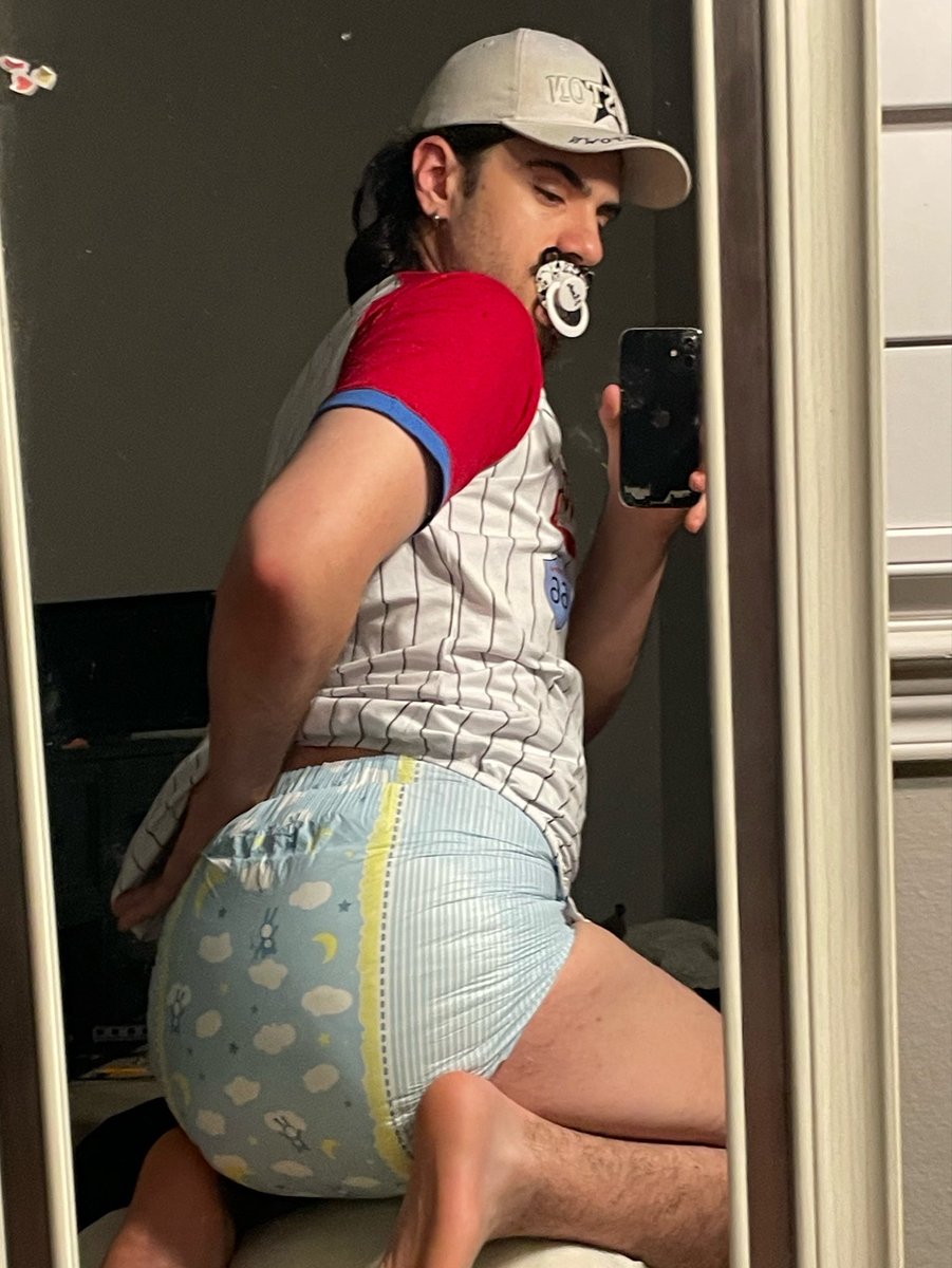 TinkleT0t's tweet photo. Tried to convince coach I didn’t need diapers…Im having a harder time convincing him now 😵‍💫😵‍💫😵‍💫

#abdlboy #diaperboy #wetdiaper #diaperlover #diapergay #diapergooner https://t.co/YY0bRuvjEU