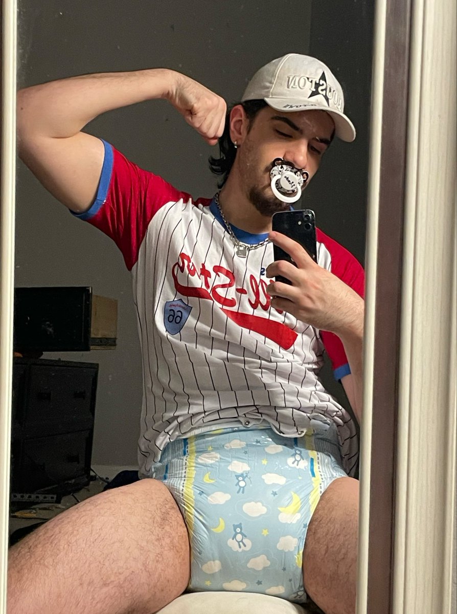 TinkleT0t's tweet photo. Tried to convince coach I didn’t need diapers…Im having a harder time convincing him now 😵‍💫😵‍💫😵‍💫

#abdlboy #diaperboy #wetdiaper #diaperlover #diapergay #diapergooner https://t.co/YY0bRuvjEU
