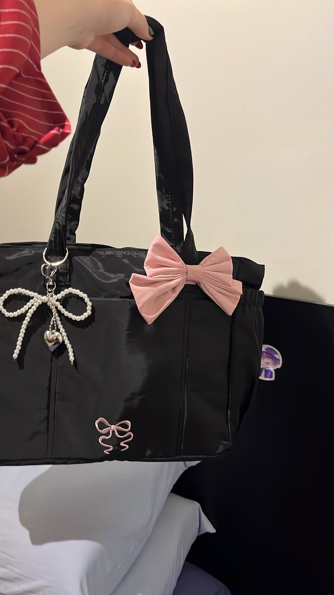 sanproblematica's tweet photo. Bolsa mai linda https://t.co/dwbBSgURtS