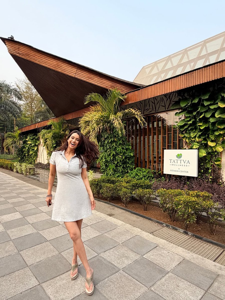sandroroberto16's tweet photo. Experience a world of family joy just two hours from Bombay at . 💙 https://t.co/9JavMCWfBi