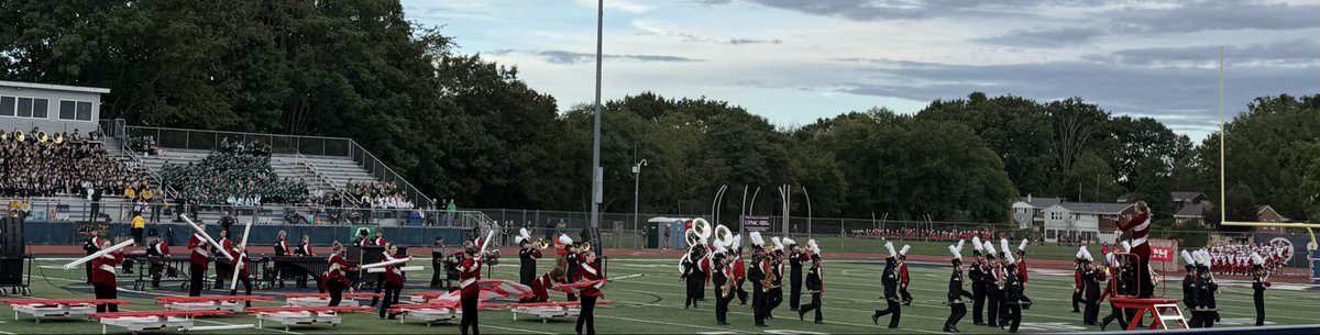 DrSmithFCAHS's tweet photo. It’s a gorgeous night to enjoy some band performances! Go Foxes 🦊 @FCASD https://t.co/8nmAmXKour