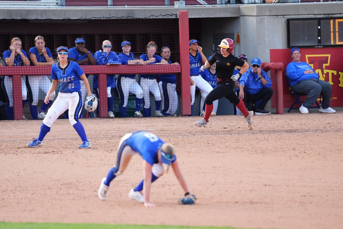 CycloneSB's tweet photo. Fall Ballin 🤞

🌪️🥎🌪️ https://t.co/tY2qjecctJ