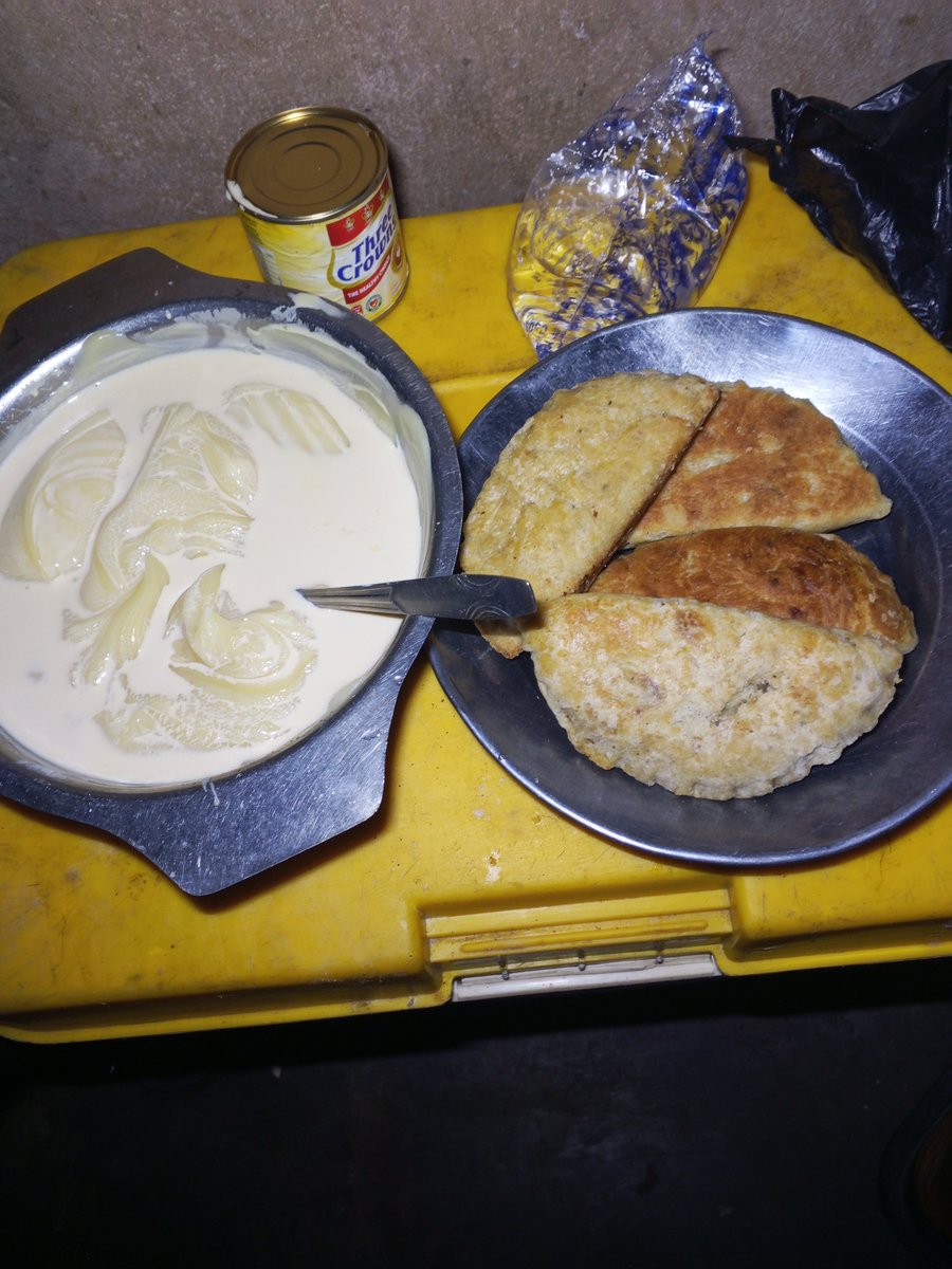 OguguoP5's tweet photo. Dinner came late but no problem https://t.co/7ZrEDbmMZk