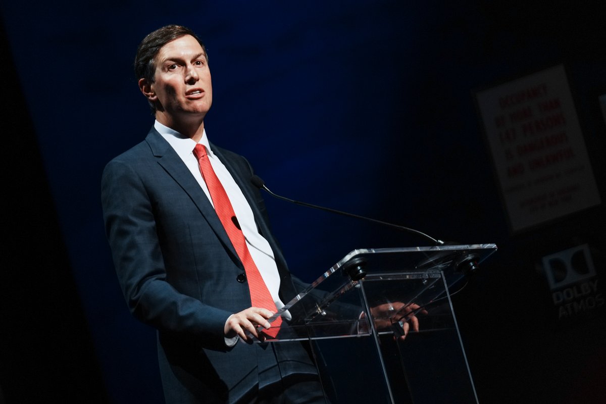 atrupar's tweet photo. Jared Kushner's face looks more and more like something you'd see in a wax museum

(Ryan Murphy/Getty) https://t.co/tr2nANN2Du
