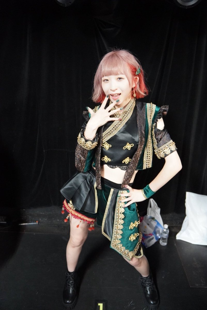 spakiyama's tweet photo. @minami_ev 373ｻﾝまたひとつ歳をとりましたねｵﾒﾃﾞﾄｳとゆっておきます🫪
あっなんか1年前のまだ若い373ｻﾝがいたので貼っておきます
成長を見届けにまた大阪に行こうとしましたがｶﾒｺ推し活がいそがしいのでまた来年の楽しみにしときます
たま〰〰にSNSﾁｪｸしてたらいつも元気な373が高熱?!えま文字数 https://t.co/PmvpBmwtDH