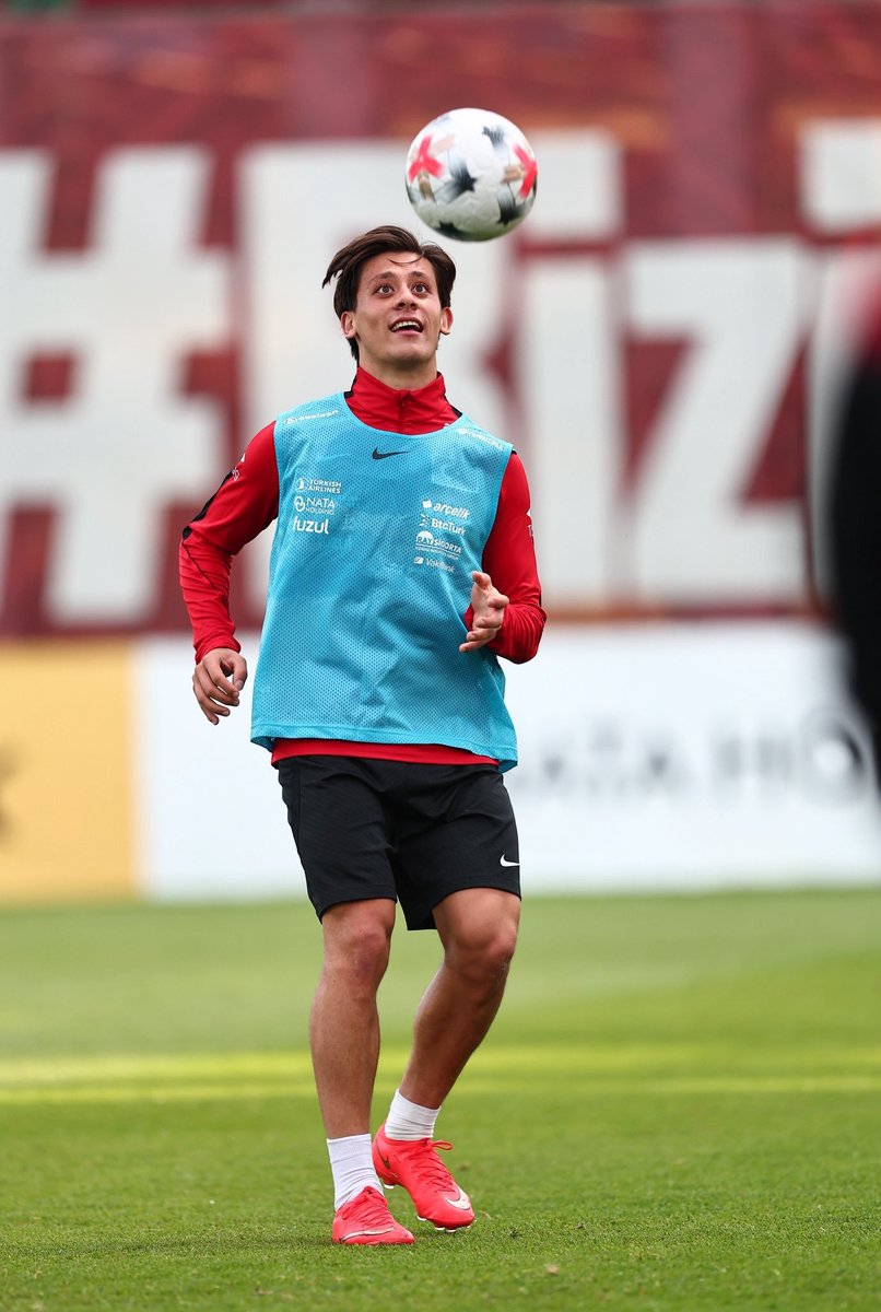 tanglecore's tweet photo. huhuhuhu he is just so happy playing football 😭😭😭 maybe international break also what he neeeded https://t.co/HW5jprtaLb