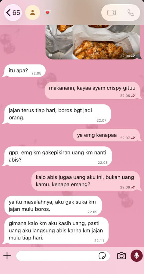 txtharihariWNI's tweet photo. Kemarin aku habis jajan, pakai uangku sendiriii. Tanpa minta ke siapa pun, apalagi pasangan aku.

Tapi rasanya nyesss banget kalau aku lagi happy karena beli makanan enak, malah diomong kayak gini. 🥹🥹🥹

Aku harus gimana? 🥹

Kalau kalian di posisi aku, bakal gimana? https://t.co/a89ZPesqT2