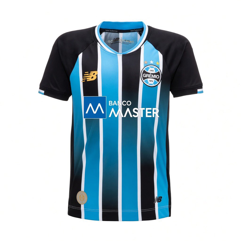 Heitor_hht's tweet photo. @Gremio Minha sugestão era melhor hein https://t.co/4wasTcwoqj