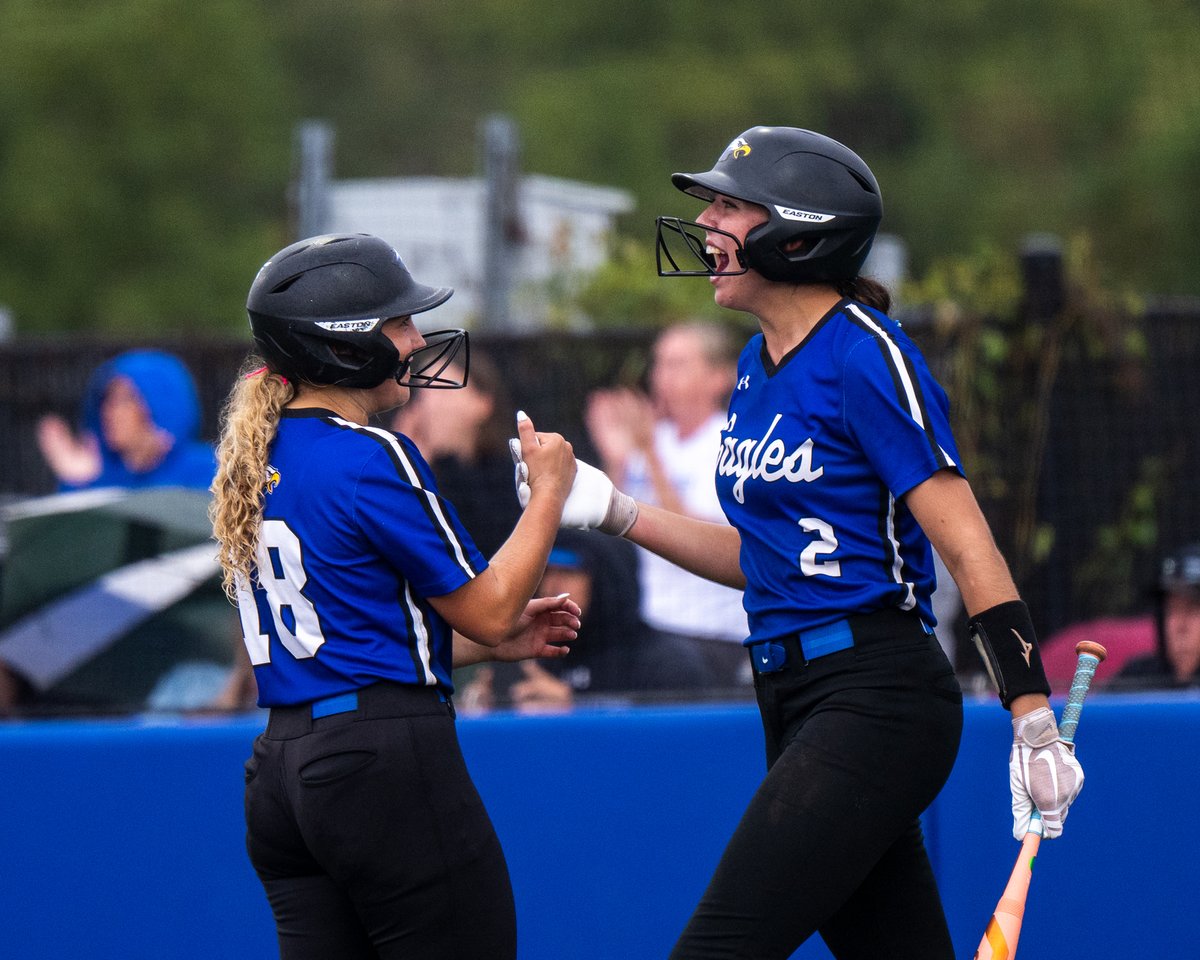 EJCExam_Sports's tweet photo. ICYMI: Photo gallery: Grain Valley vs. Blue Springs South softball @GVsftball @FlipCourter @MadisonRust3 @abetheballa7 @Teegvd18 @EllaCarmack2027 @rhollister00 @Mojo14_2027 

https://t.co/7Yz5RdaieJ https://t.co/m8FW2QSVCt