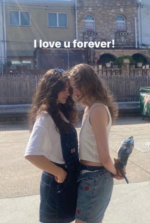 gonnacomfortyou's tweet photo. what do u guys know about ella rubin and talia ryder https://t.co/H3fd9Vuu7D