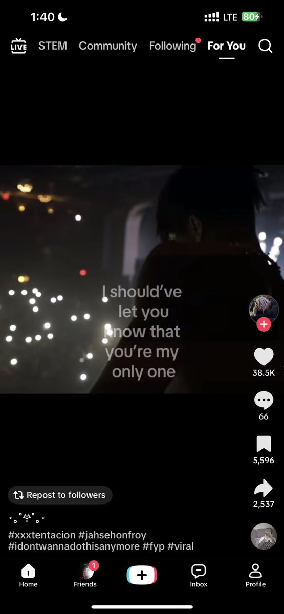 oxiiqx's tweet photo. i let u know and u keep hurting me https://t.co/rNEXQZJ1v0