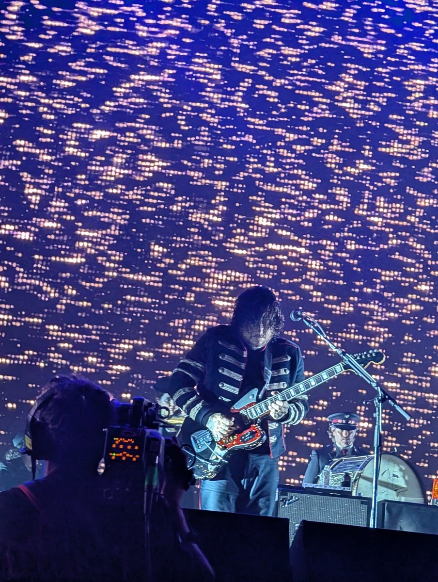 Mattyonhigh's tweet photo. Fun fact, @FrankIero and I are birthday buddies. https://t.co/4AQ8vG4PmO