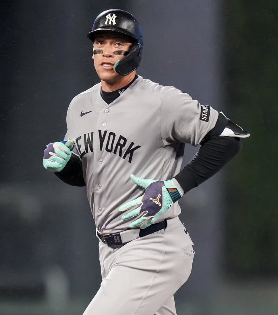 SleeperYankees's tweet photo. BREAKING: Aaron Judge told @jorgecastillo today that he intends to play in the wild card series next week, per @JeffPassan. https://t.co/WBQWqSQLEI