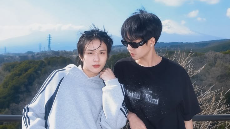 0L8sommerdaays's tweet photo. looking 4 more #blmoots !

haiii, i'm prongky 😽
she/her, 18
♡ ships: auausave, kengnamping, jossgawin, netjjj,  teshowping ++ (⁠ ⁠◜⁠‿⁠◝⁠ ⁠)⁠♡
- once a fan, always a fan 💘
- shy but i love interacting through likes/rts hehe

 ♡/↻ is much appreciated 🌞

#bltwt https://t.co/SrVzTwijn5