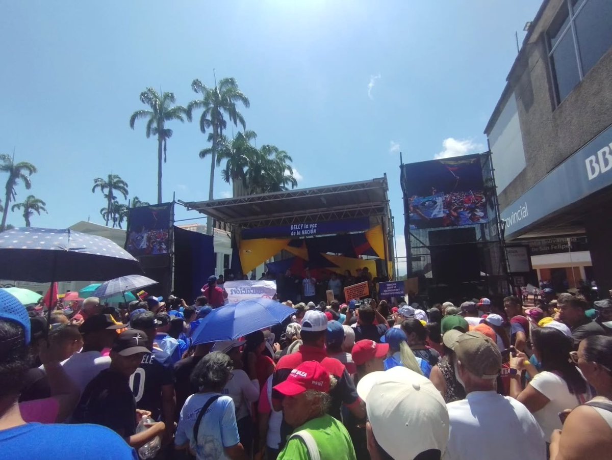 Ciepe_VE's tweet photo. #EsNoticia Trabajadores de Ciencia y Tecnología en Yaracuy se movilizaron en respaldo a la Presidenta Delcy Rodríguez tras su intervención en la ONU.

La jornada contó con una masiva participación popular.

#CienciaParaLaVida https://t.co/VxHjFliHtl