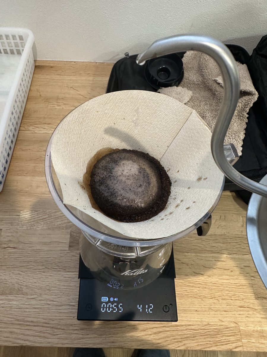 architrick_net's tweet photo. 会社でエチオピアイルガチェフェ入れました！

焙煎指数1.22のコーヒー豆は初めてですが、

なかなか美味いですね、

酸味はほぼ無いですが、コクはあります^_^

#コーヒー好きな人と繋がりたい
#コーヒーのある暮らし
#片手鍋焙煎 https://t.co/FGtBpBbzUM