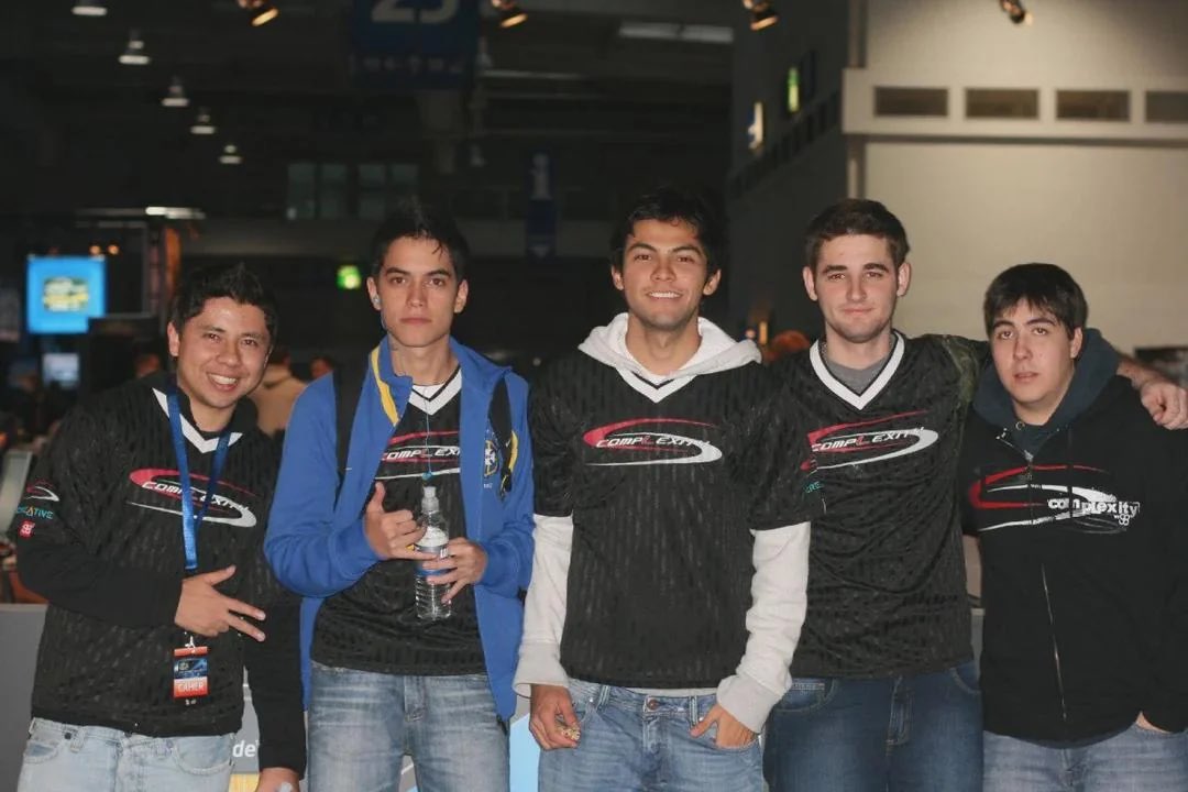 porquehaybardo's tweet photo. Porque, después de 23 años, cierra @Complexity, una de las organizaciones más históricas de los esports y el CS en NA.

Equipo que supo ser casa de Fallen, FNX y Bit en las épocas del 1.6.

DOLOR. 💔 https://t.co/XFjNyN9Y1Q