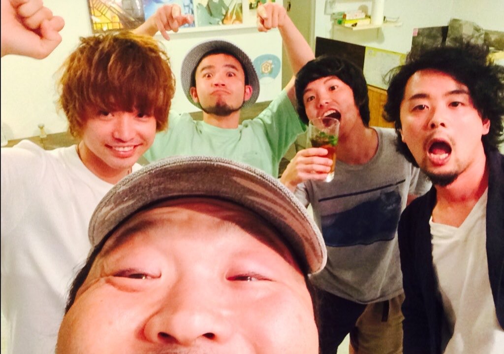 mortarrecord's tweet photo. 遂に発表されてしまったか…。

先日三茶にて
イベントに顔出してくれたシネマ飯田君から耳にして以来、
でも解散しない場合もあるかもだし！と
ずっと心にしまっておいたのですが…

とても残念ですが
辻君が書いてた通り音楽の周りをウロウロしてたらまた再会も乾杯も出来る！
これからも宜しくネ！ https://t.co/ZbfLDQmWKS