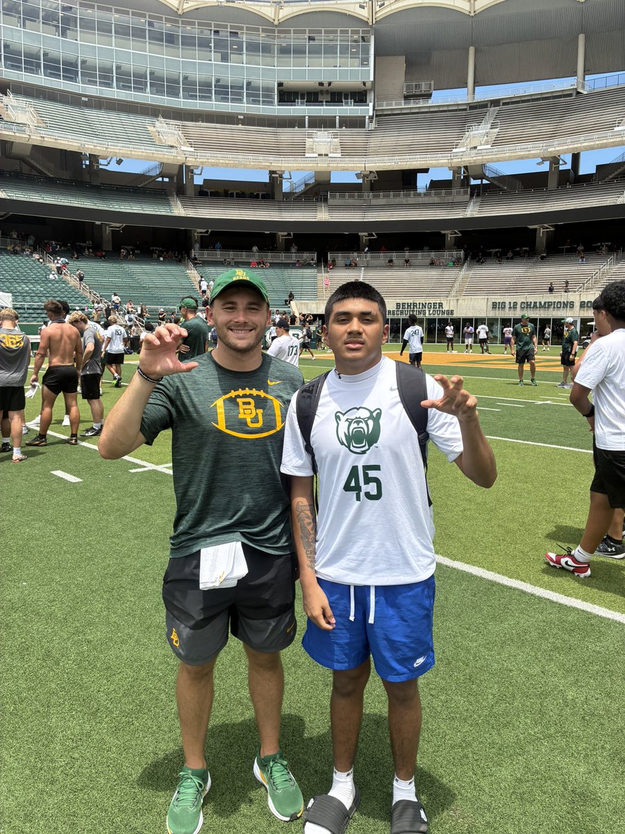 Nolimit_Ace10's tweet photo. Thanks to @CoachBoEls You can find me in @McLaneStadium !in Waco Texas this Saturday ! I will be attending The Baylor Vs Colorado game  can’t wait to get out there and watch some Baylor football and learn more and take tips 💚💛@RStade34 @dmflores15 @CoachFalcon210 @CoachMolina_ https://t.co/Q1JnOT4iWy