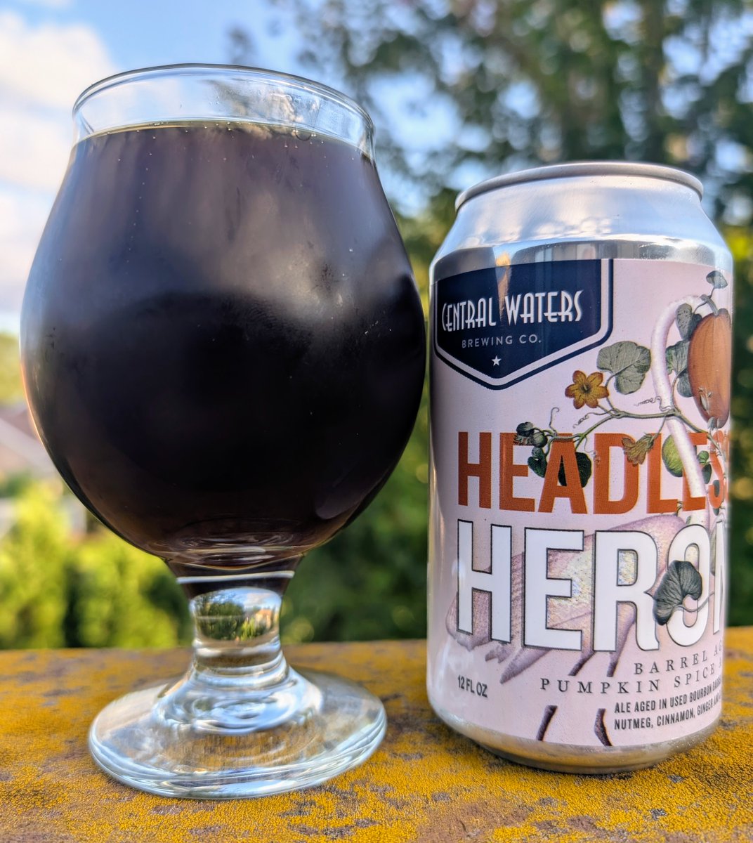 edigger's tweet photo. A beautiful early fall evening requires a delicious Headless Heron from our friends at Central Waters (@CWBC_MKE ?) #WIBeerWednesday #WiCraftBeer #drinkwisconsinbly #drinklocal #craftbeer https://t.co/hyNGcuMShw