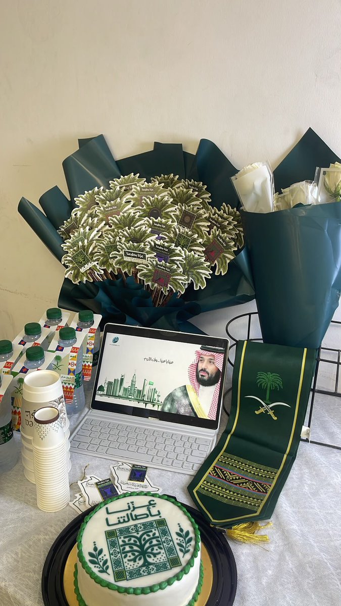 ThePoeticOwl's tweet photo. 💚 https://t.co/KLdRxz6MH7