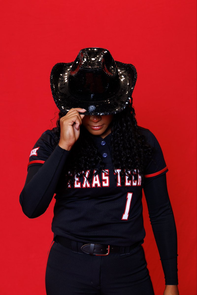 KhloeWill2028's tweet photo. Your newest Red Raider!!❤️🖤

Im so excited to finally announce my verbal commitment to Texas Tech University where I will continue my academic and athletic career.

First I want to thank God for giving me the talent, passion, and opportunity to play this game at the next level. God has blessed me with people along my journey that are irreplaceable and I cannot thank him enough for the blessings he continues to give me everyday! God always has a plan even when you can’t see it and I truly believe this is where I’m supposed to be.

Secondly I want to thank my parents and family for all the sacrifices they’ve made to get me to this point in my life. All the long days at the field, early mornings, and hard work have paid off because my parents made it possible for me to do all the things I’ve accomplished. I also appreciate my brother for all the challenges and competitive atmosphere growing up. 

Thank you Coach Jazz, Coach Jared, Coach Turner, Coach Carla, Coach Kellie and The entire Impact Gold Organization for all the support and holding me to that standard. IG was the atmosphere that I needed to push me to get here. A special thank you to Coach Middlebrooks who has spent countless hours and days in the hitting cages with me since I started this journey. Thank you Coach Iyhia and Coach Candy for spending this past summer with me in the cages and gym. Thank you Broken Bow Softball and Coaches. I’m extremely thankful for everyone that has stood in my corner and supported me. I want to say thank you to every coach that I’ve encountered throughout my little league, travel ball, and high school journey’s.

Lastly I’d like to thank Coach Glasco, Coach Archibald, Coach Jeff, Coach Pendley, and Coach Brown for believing in me and giving me this amazing opportunity!! I knew the moment I landed in Lubbock this is where I wanted to be and I cannot wait to be back❤️🖤!!

WRECK EMMM❤️🖤
#GunsUp #Lubbock #Committed #TexasTech @TexasTechSB @GerryGlasco @CoachArchibald @J_Cottrill_ @PendleyShelby @TexasTech @TechAthletics @IGJackson18U @ImpactGoldOrg @jazzvesely @KcJackson00 @BBowsoftball @CoachHarris31 @TMBrooks22 @SoftbalAmerica @ExtraInningSB @LineDsoftball @PrepSoftball @D1Softball