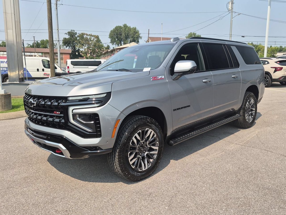 JeremySantaAna's tweet photo. Love the 2026 Chevy Suburban Z71 and it's awesome 😍🥰❤️ https://t.co/ibSmKwtrC6