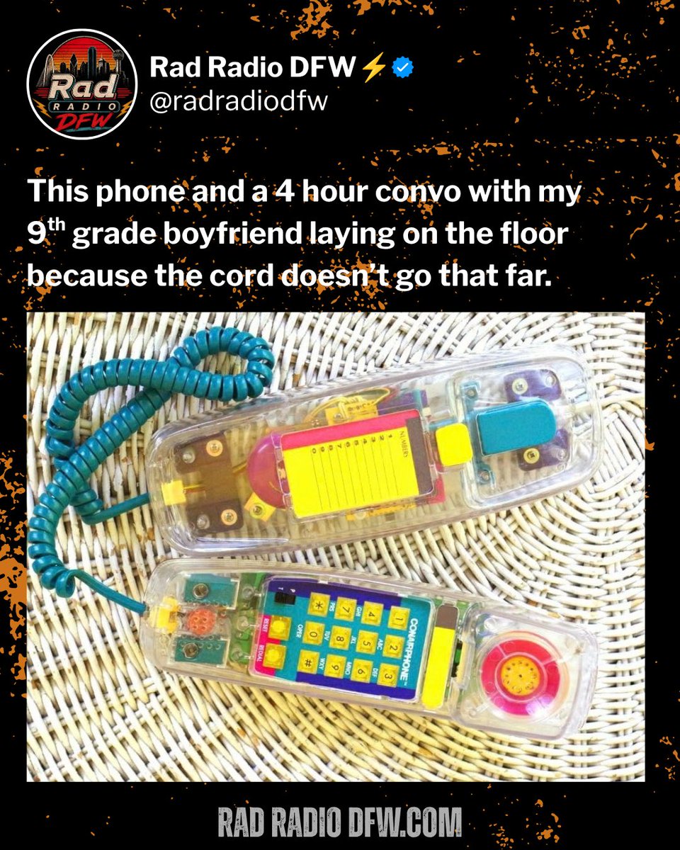 RadRadioDFW's tweet photo. Did anyone actually have this phone or did we all just really, really, really want one? https://t.co/5lMqStWCUL