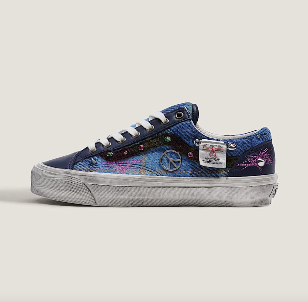 SOLELINKS's tweet photo. Ad: Harris Tweed x Vans Premium Collection dropping tomorrow (9/24) at 8am PT/11am ET

Old Skool 36:https://t.co/OuN4wm2vTj
Slip-On:https://t.co/vJwarkRgdT
Loafer 53:https://t.co/zkioW8rHmy https://t.co/QdbRWGMEkp