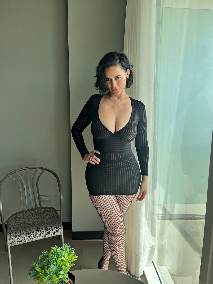 SatanCoin666's tweet photo. This ne how my day been though a sweet friend been teasing all day .#pastaplans #canada #sexy #single https://t.co/rfKF8X08zb