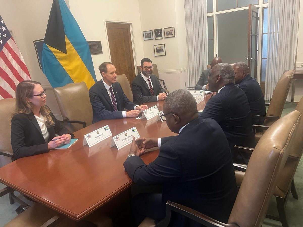 dralfredmitchel's tweet photo. Ambassador  Wendall Jones headed a delegation to speak with the Justice Department of the United States along with Assistant Commissioner of Police for the Security and Intelligence Branch Dwight Adderley and Anthony Ferguson, Director of the National Intelligence Agency. https://t.co/l6U8SeE6wR