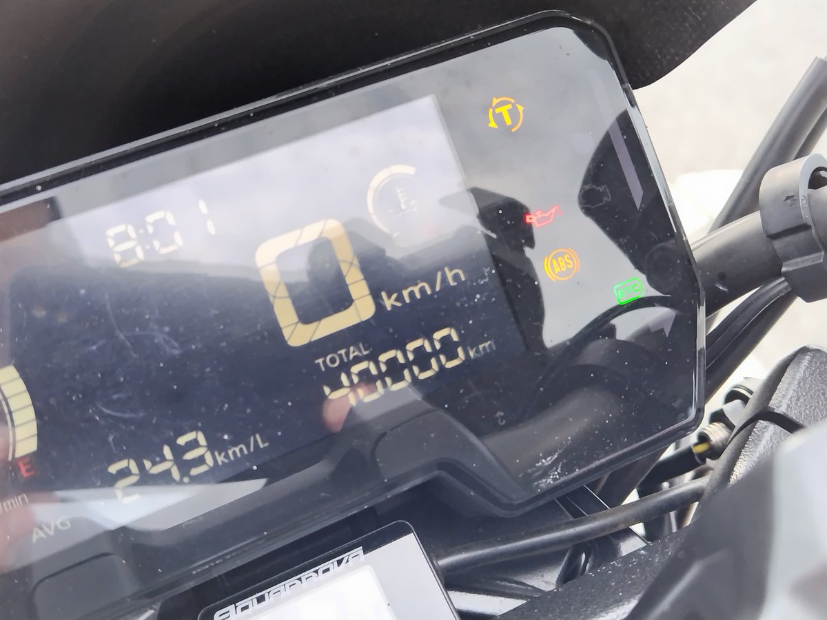 cb_no_hito's tweet photo. 40000km https://t.co/nuzdMoXgeJ