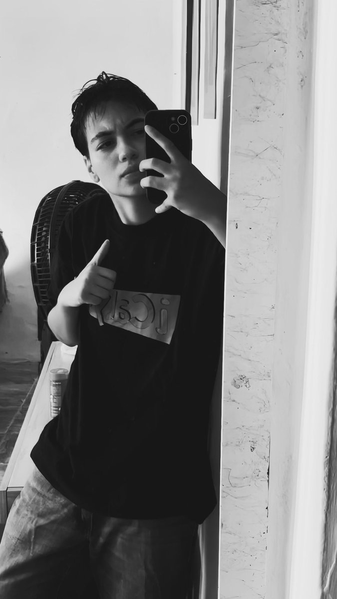 jbnoirzz's tweet photo. pov: tu abriu minha galeria https://t.co/2QoWfrQXzB