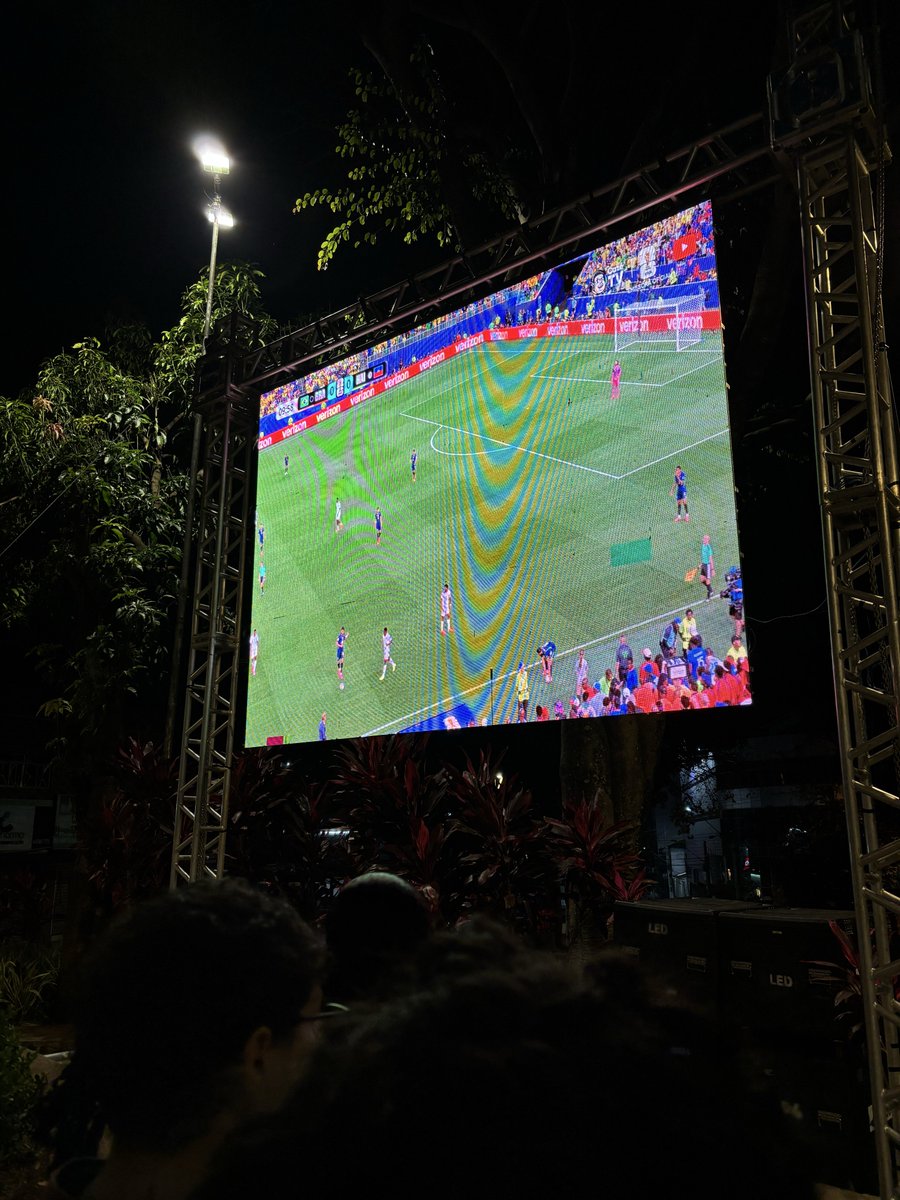 jbnoirzz's tweet photo. pov: tu abriu minha galeria https://t.co/2QoWfrQXzB