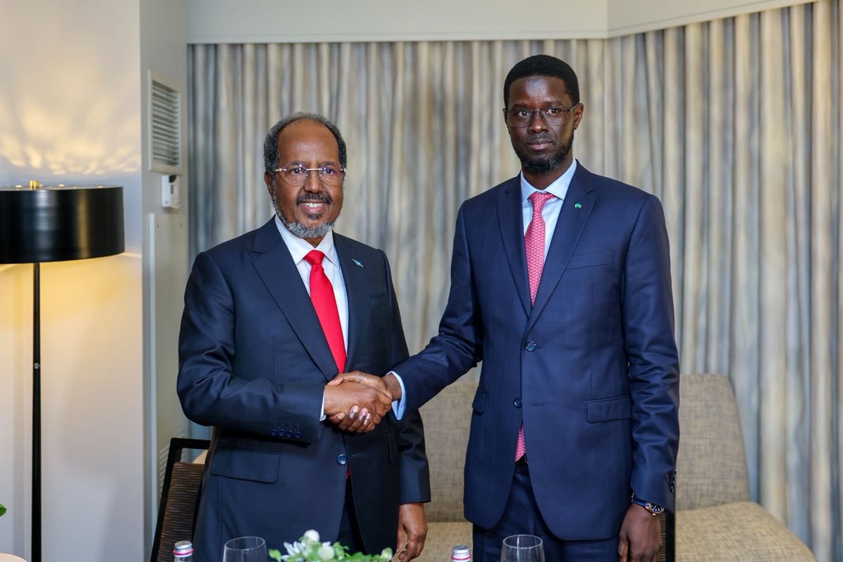 gedo247's tweet photo. Somali President Hassan Sheikh Mohamud @HassanSMohamud met Senegalese President Bassirou Diomaye Faye on the sidelines of the UN General Assembly in New York, Villa Somalia said. @TheVillaSomalia

#Somalia #Senegal #UNGA81 https://t.co/ykbxohnvw5