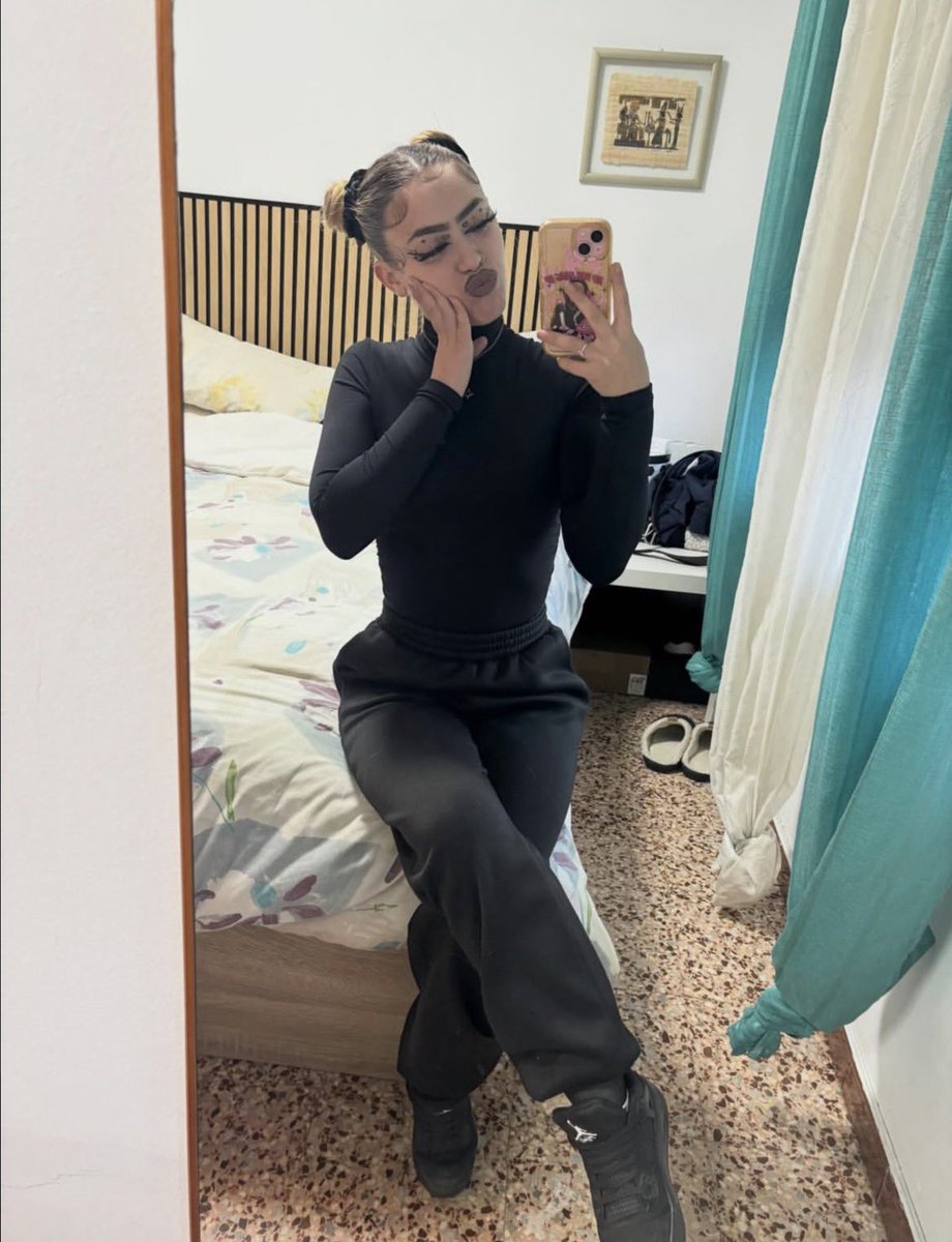diosatiffany666's tweet photo. Nniñateo máximo siempre asi que tengo reembolsos activos de tabaco porros y cafe , arrodíllate y suplícame los métodos de pago 💋💋

Fetiche Diosa Esclavo Pies LameSuelas PagaFantas Poder ControlMental Femdom AmaFindom AtmHuman Sissy https://t.co/k3lcmNIxBE