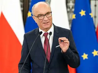 MarekMa25175489's tweet photo. Pana Nasrałka Czarzastego informuję, że w komunie przeżyłem 30 lat i nigdy nie "srałem" w polu albowiem
mamy panie "nasrałku" inny kod kulturowy.
To wszystko wyjaśnia. https://t.co/p5ZHj0NR0X