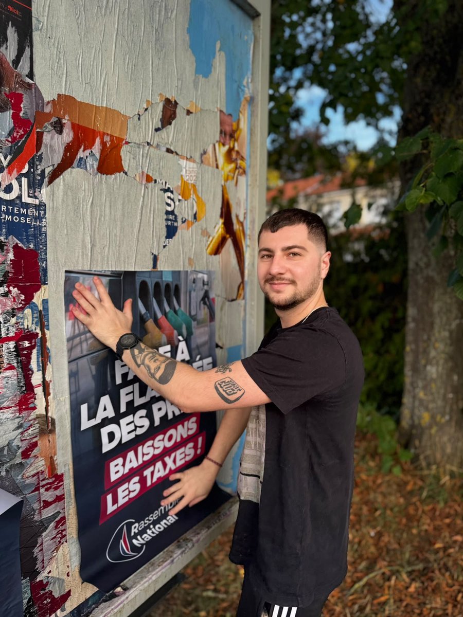 rnj_54's tweet photo. Sur le terrain, toujours ! 💪

Les militants de la fédération RNJ 54 sont mobilisés pour faire passer le message. Face à l'inflation et pour la France, la jeunesse s'engage au quotidien.

Rejoignez-nous ! 🇫🇷 https://t.co/H8qcI0kMtf