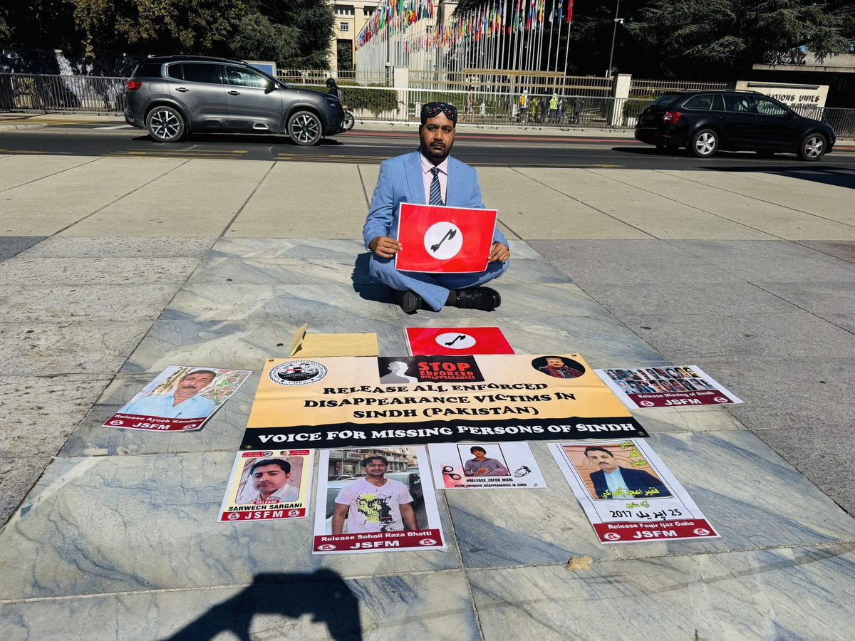JSFMOfficialOrg's tweet photo. 23 Sept 2026-Geneva: Jeay Sindh Freedom Movement held a demonstration at the UN. Chairman Sohail Abro demanded UN-supervised referendums on national self-determination for Sindh and other oppressed nations, while Sarang Hyder raised concerns over enforced disappearances in Sindh. https://t.co/RCYNzcsEF4