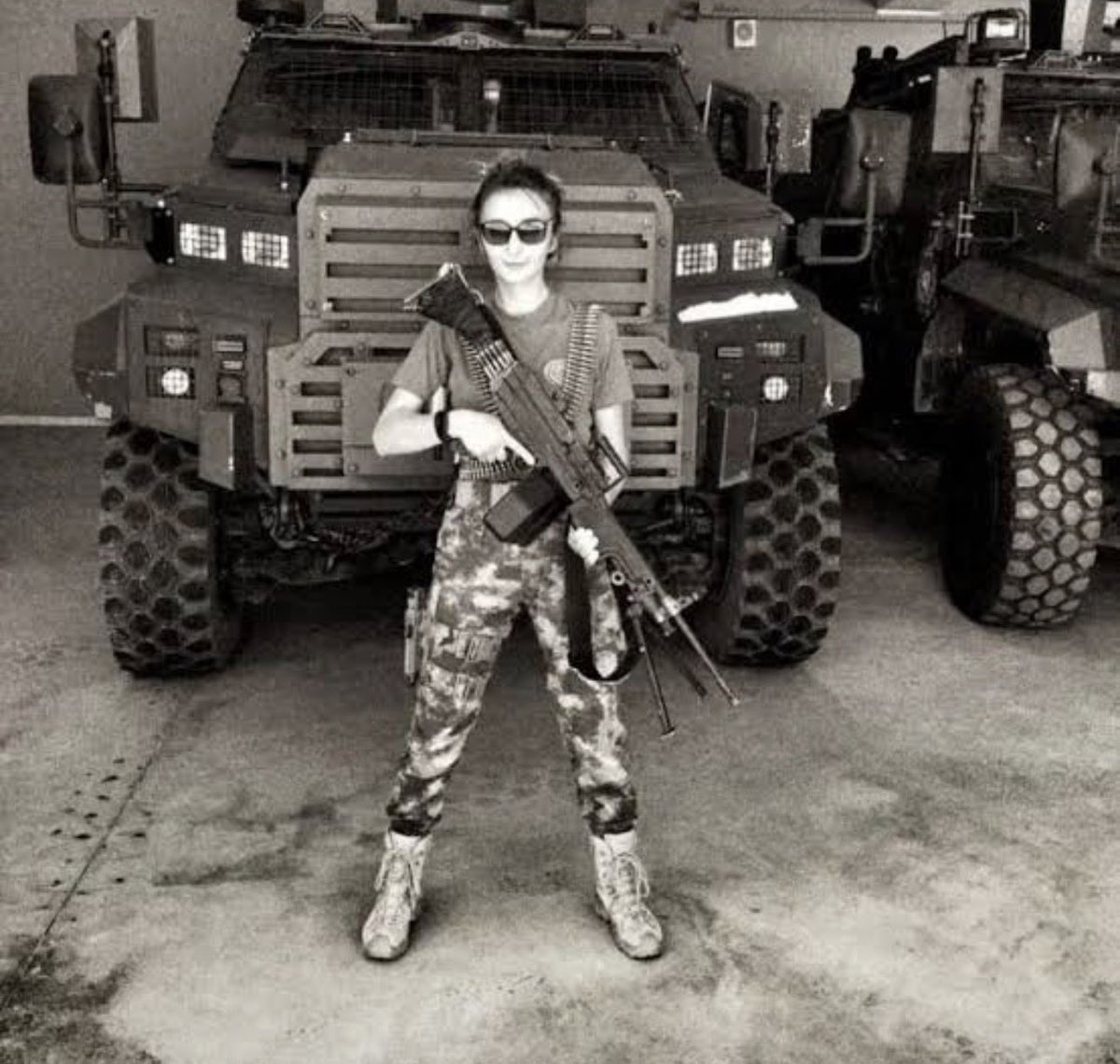 Militaristbirii's tweet photo. "Dağlar hayrandır kartalların uçuşuna, kartallar hayrandır Özel Harekatın duruşuna!"

•Şehit pöh Sümbül Haktan Yıldız Özkan https://t.co/lZrT4RBfbh