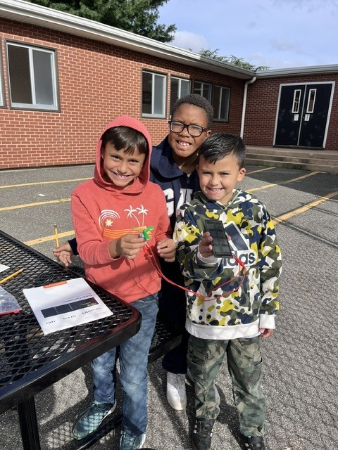 WHGWRams's tweet photo. Young scientists in action! Our 4th graders from Ms. Sheehy’s class worked together to design and build a functioning electrical system—putting collaboration, creativity, and problem-solving skills to work! https://t.co/9JfngqQYVq