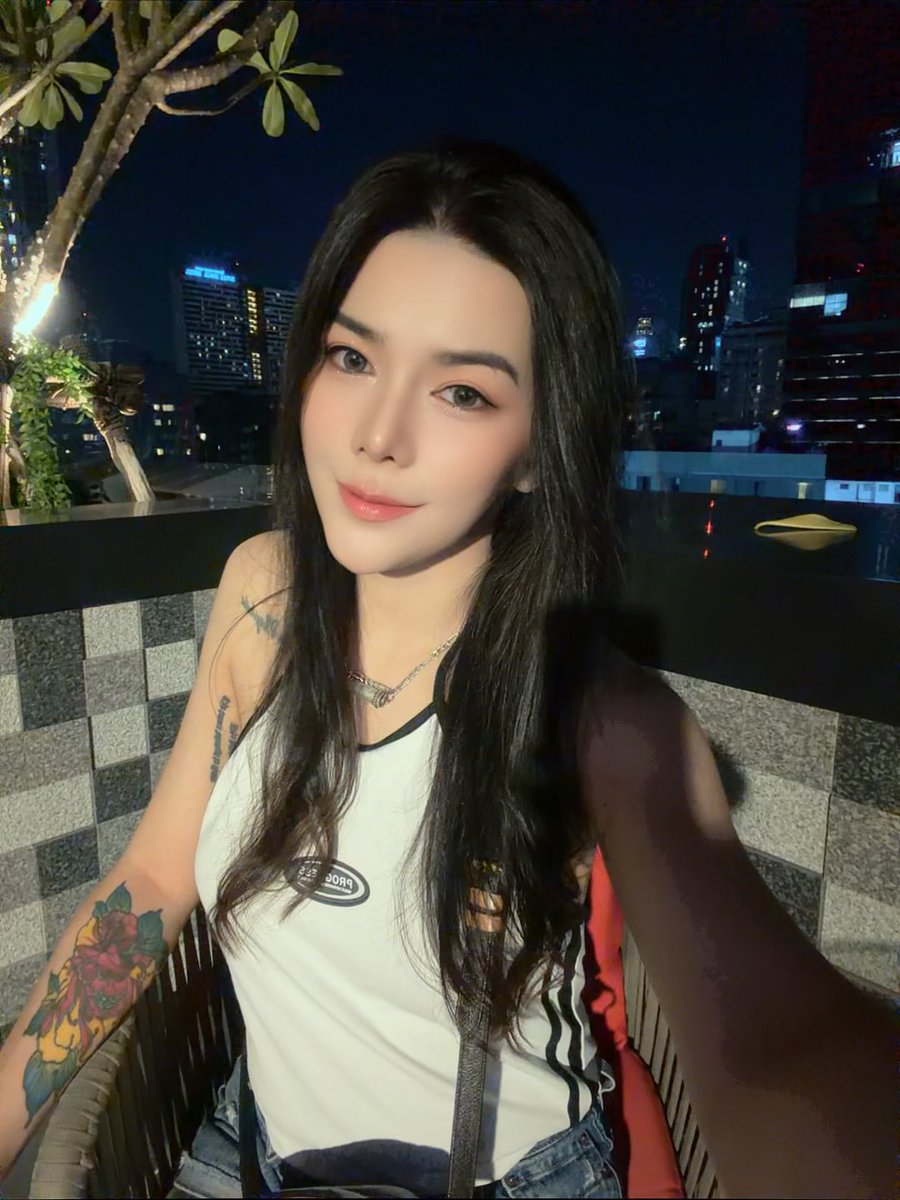 4lechi's tweet photo. #ladyboy_riyadh 
#ladyboy_saudi 
#ladyboy_in_riyadh https://t.co/M9dtSXzb9F