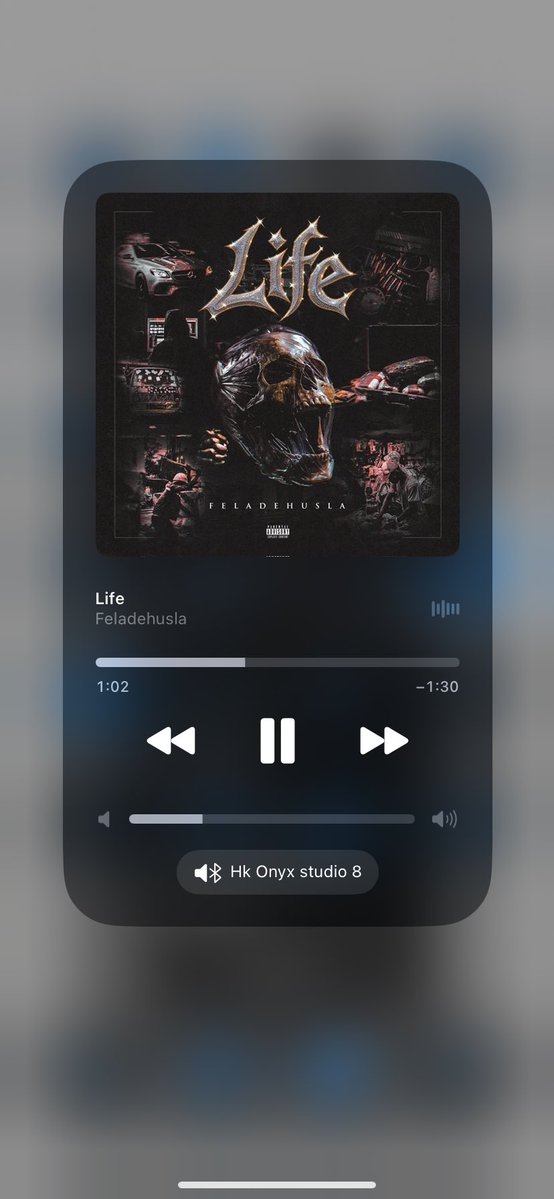 ebube_chukwu2's tweet photo. On the road I no go die , till I take my pains away 🤐💐 @feladehusla 🔥 https://t.co/0rXK5JRqnd