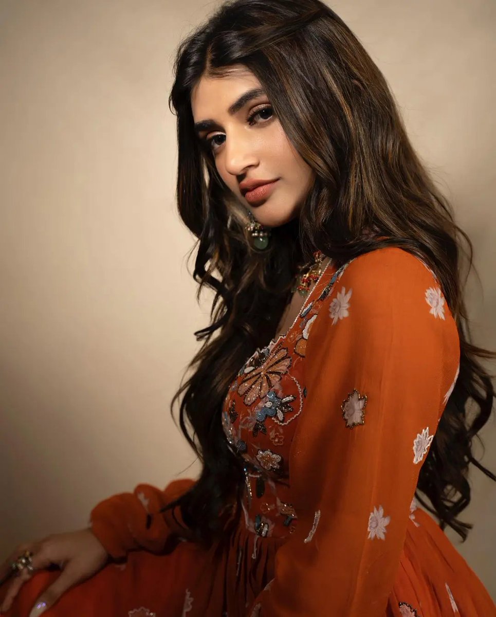 JustWowwwww0's tweet photo. Sreeleela 😍 https://t.co/omeRDfWGFZ